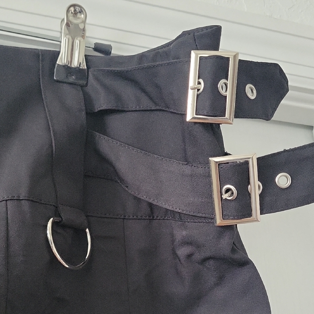 Black Zipper Mini Skirt With Silver Accents - 1X NWOT - Picture 4 of 4